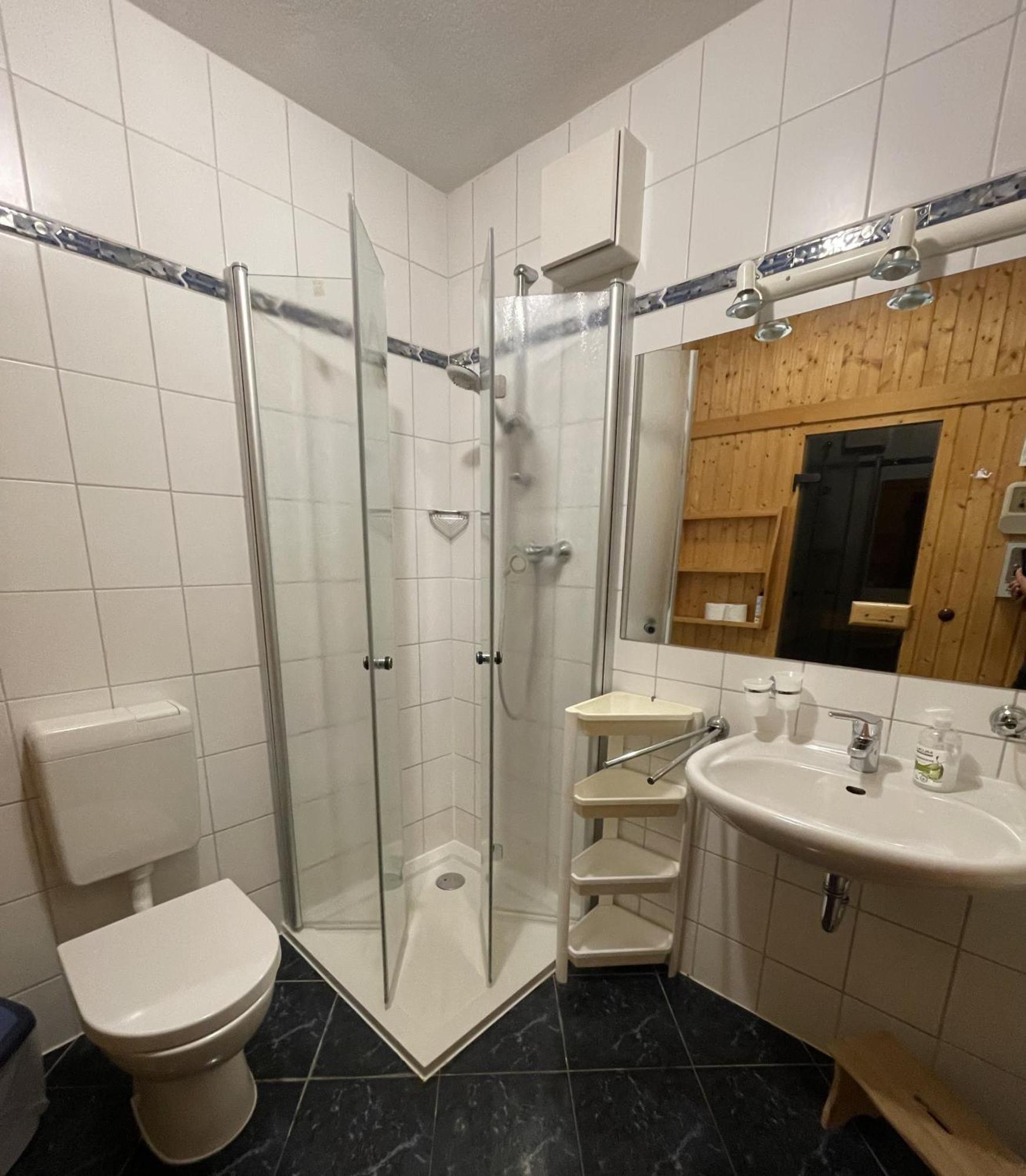 Ferienwohnungen Wiek, Haus Luv & Lee Wiek auf Ruegen Luaran gambar
